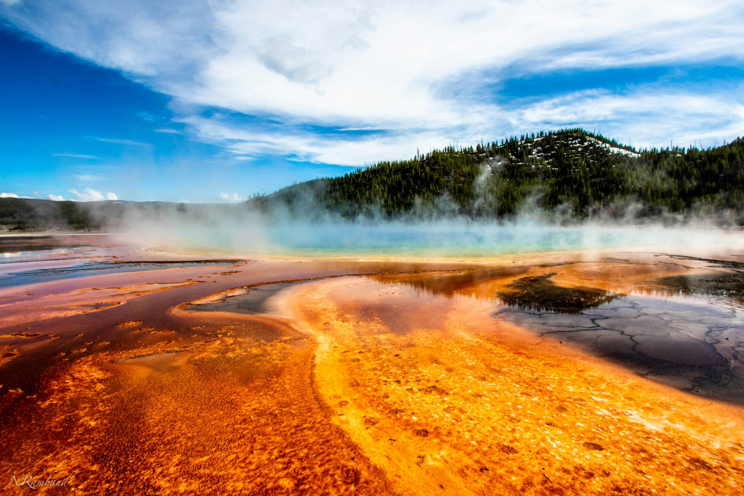 Yellowstone Escape: Wild and Free Edition, USA -photo - 2