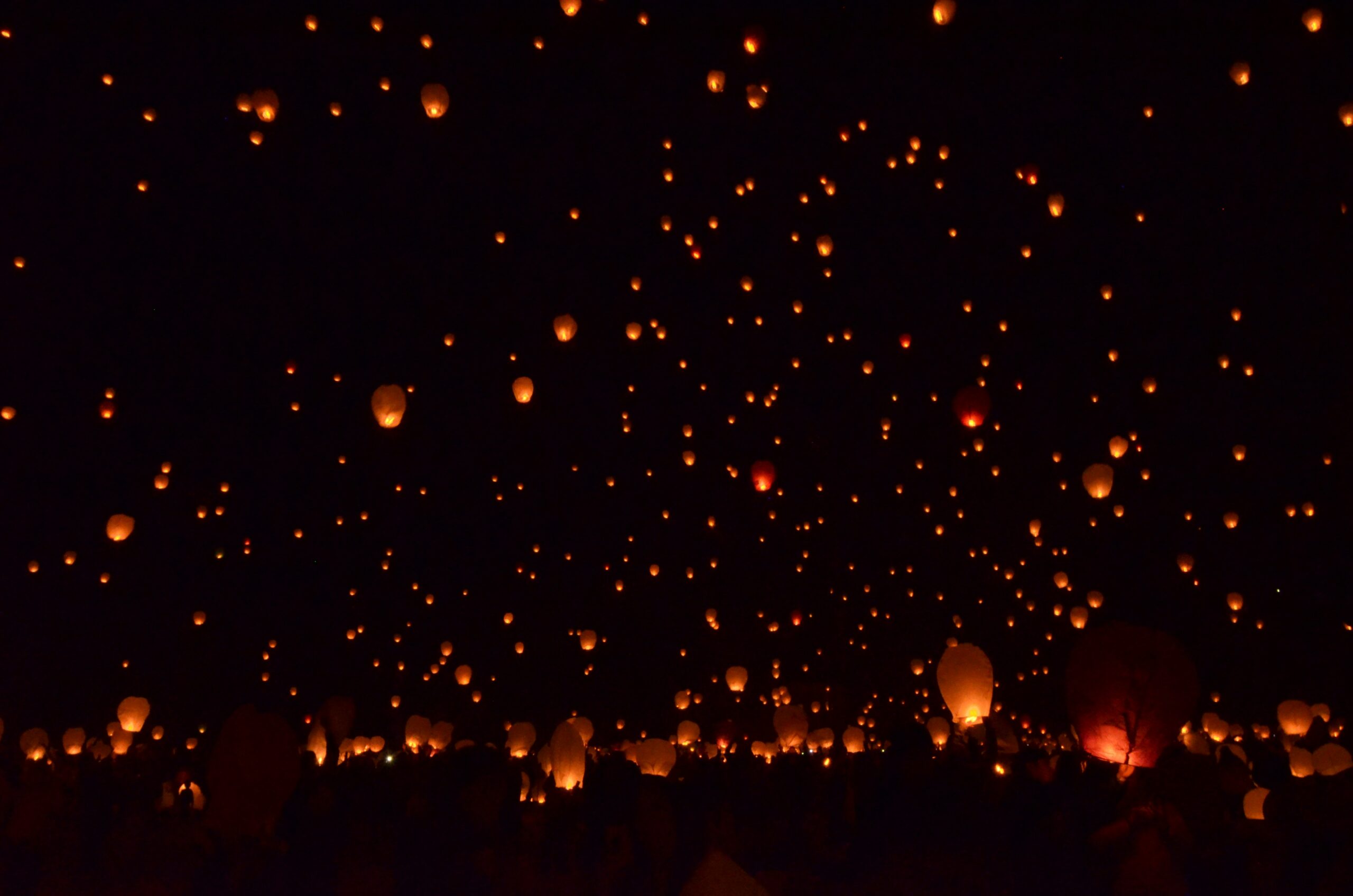 Glow Up in Chiang Mai: 2025 Yi Peng Lantern Fest Adventure -photo - 3